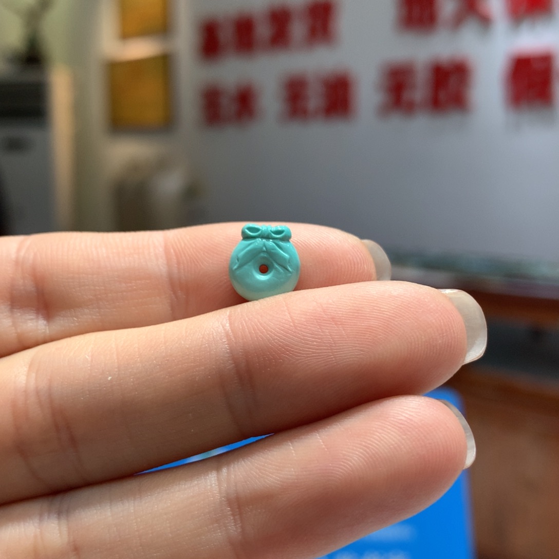 绿松石配饰未镶嵌