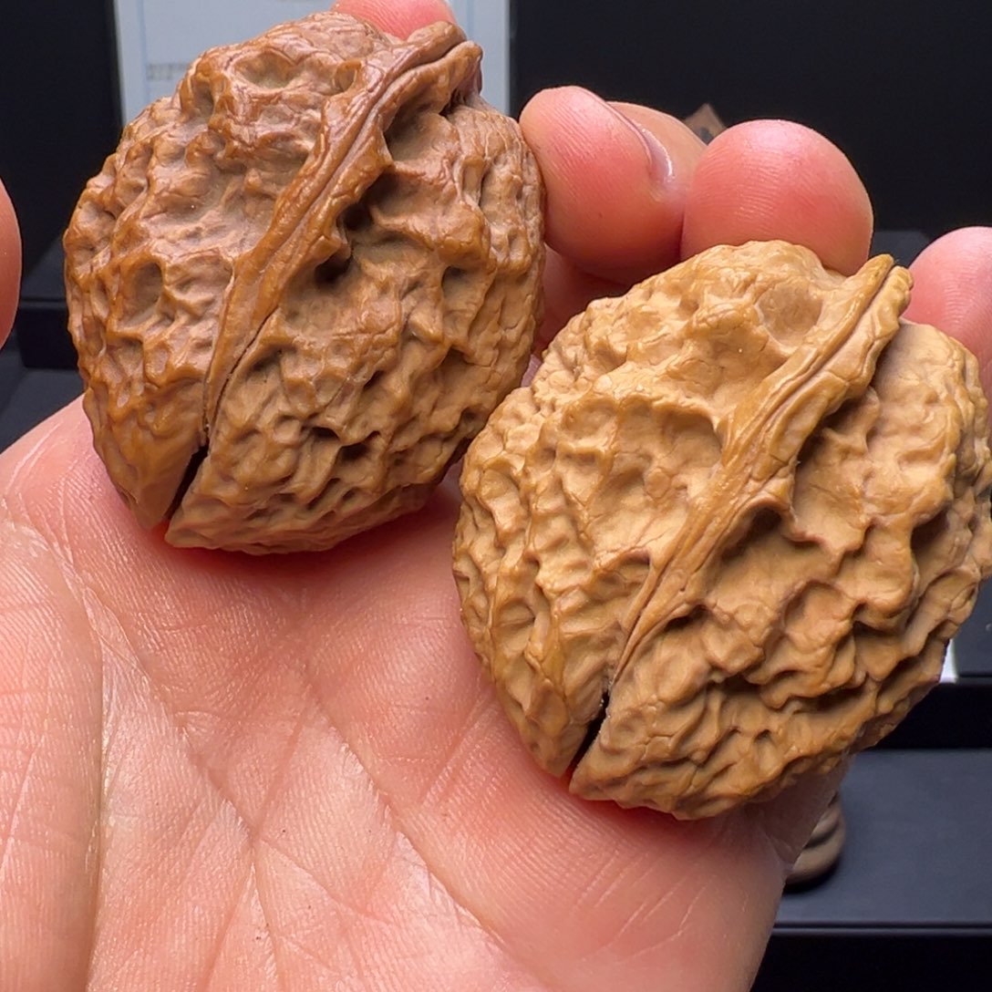 吊坠文玩核桃霸王滚龙蟾40mm，高50mm