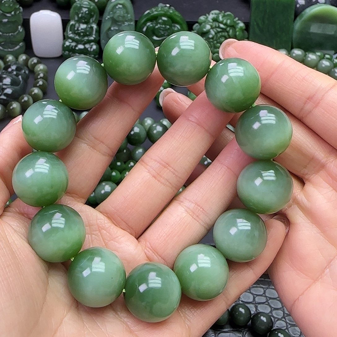 和田玉未镶嵌珠宝奇石