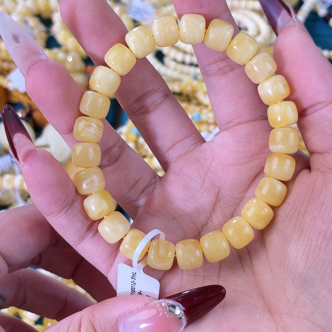 琥珀裸石未镶嵌DY241121B012-THL