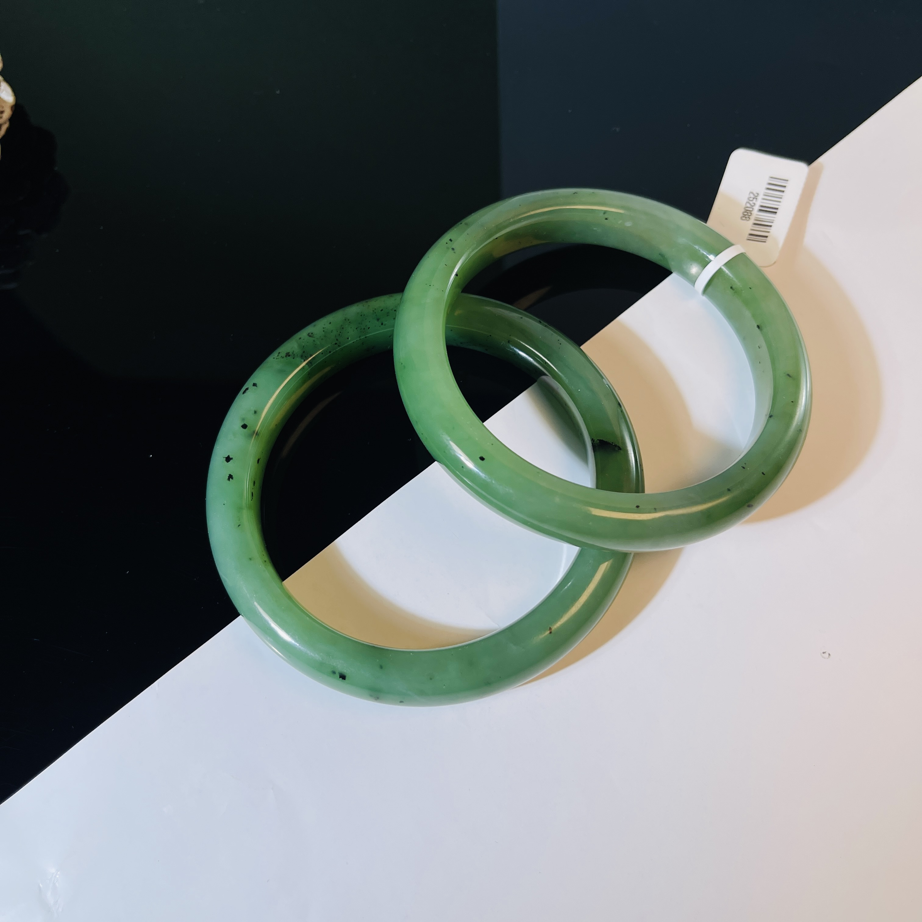 碧玉乌兰海苹果绿女款手镯多样性发一