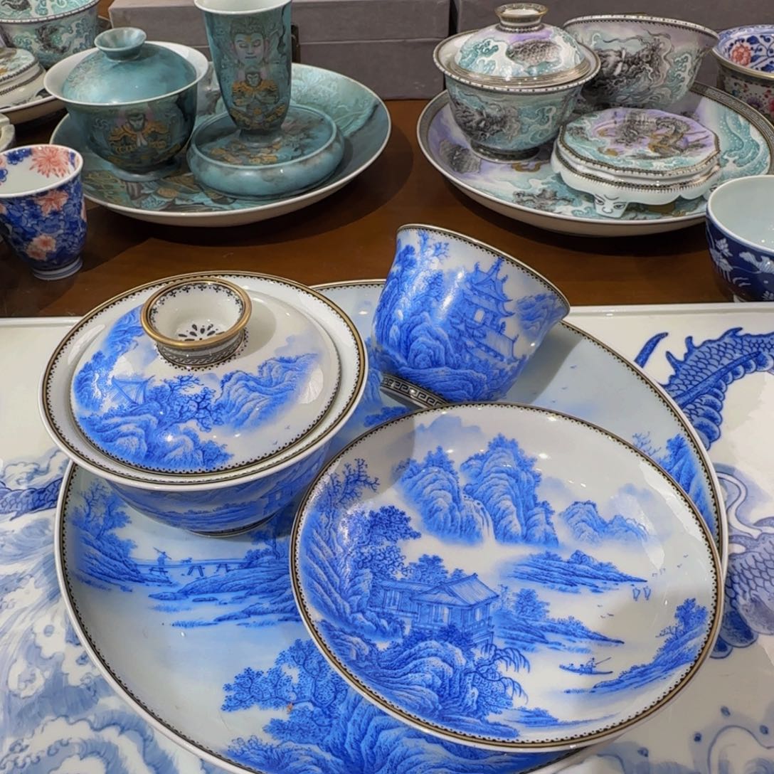 蓝料釉上山水楼阁