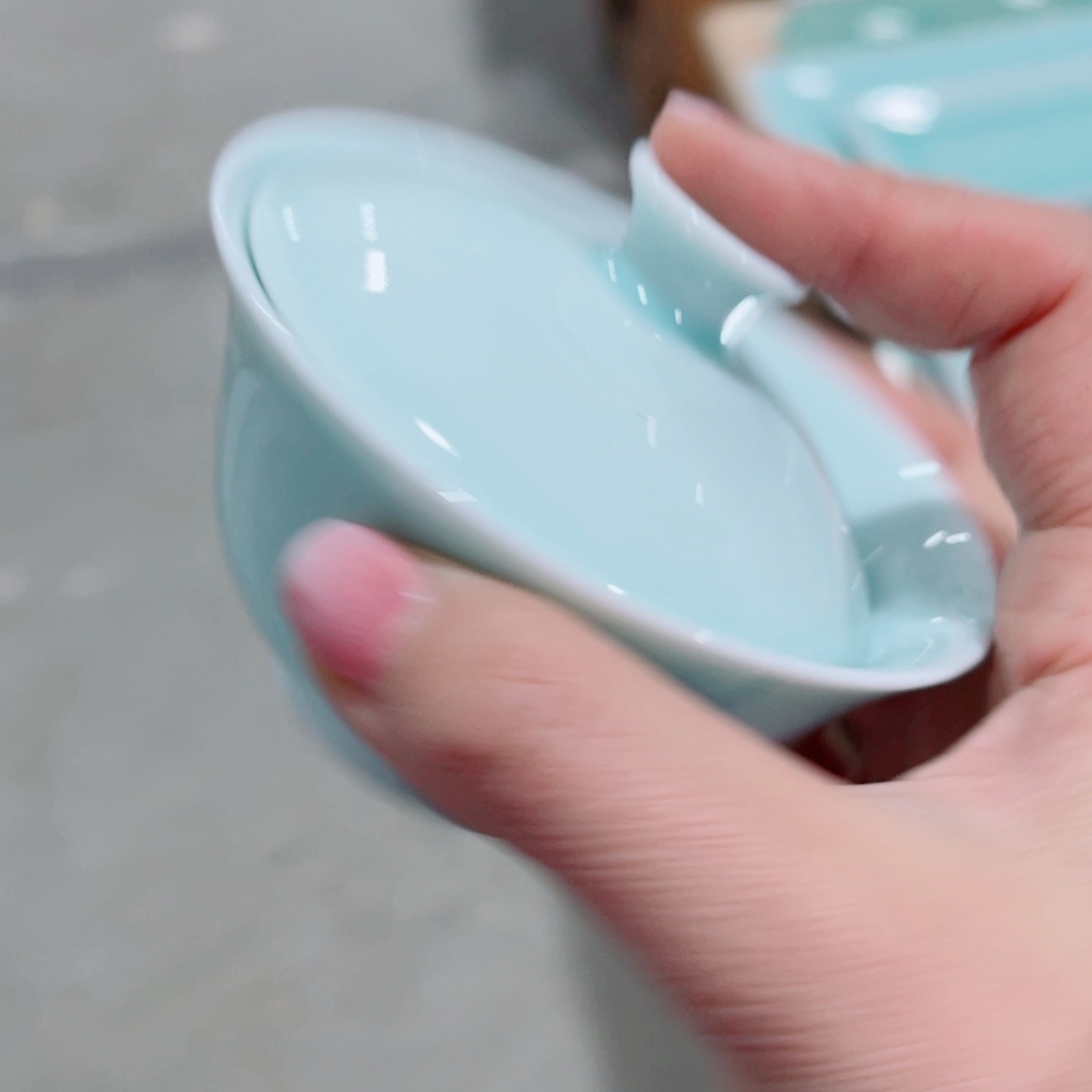 碗辣**手哈哈哈哈哈哈哈哈哈哈