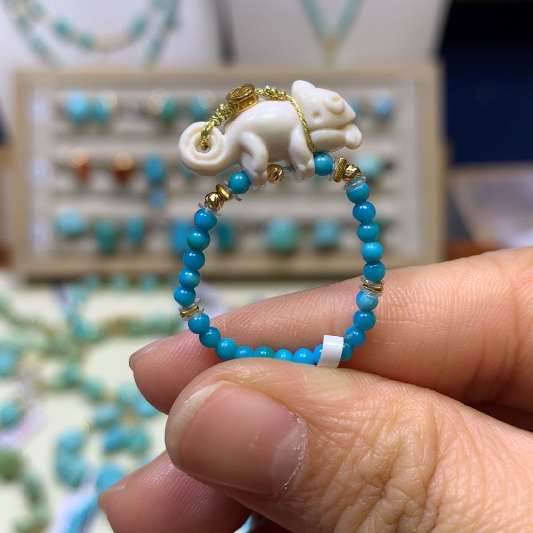 绿松石18K金镶嵌戒指