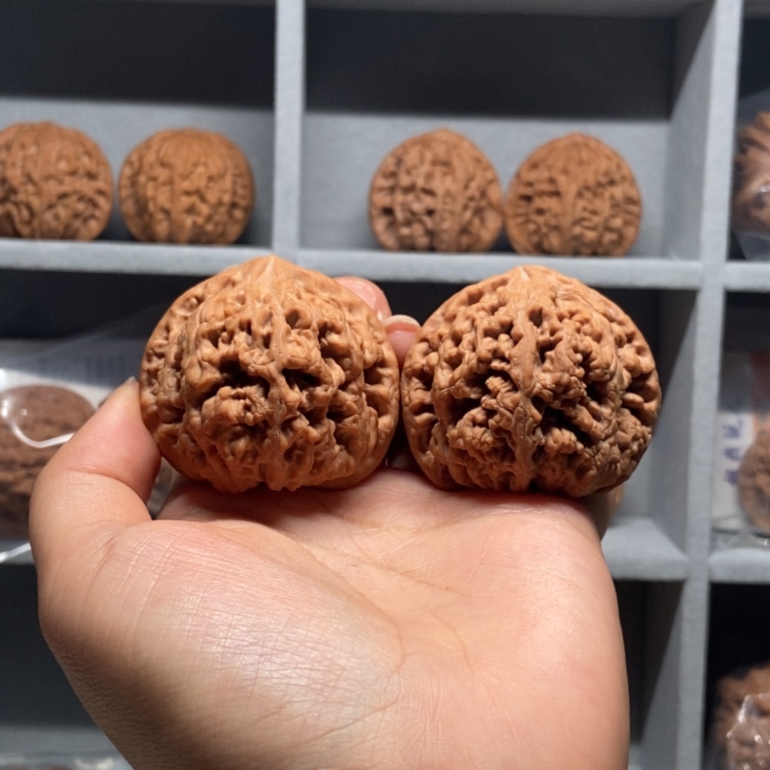 静***远文玩核桃吊坠全品44粗筋