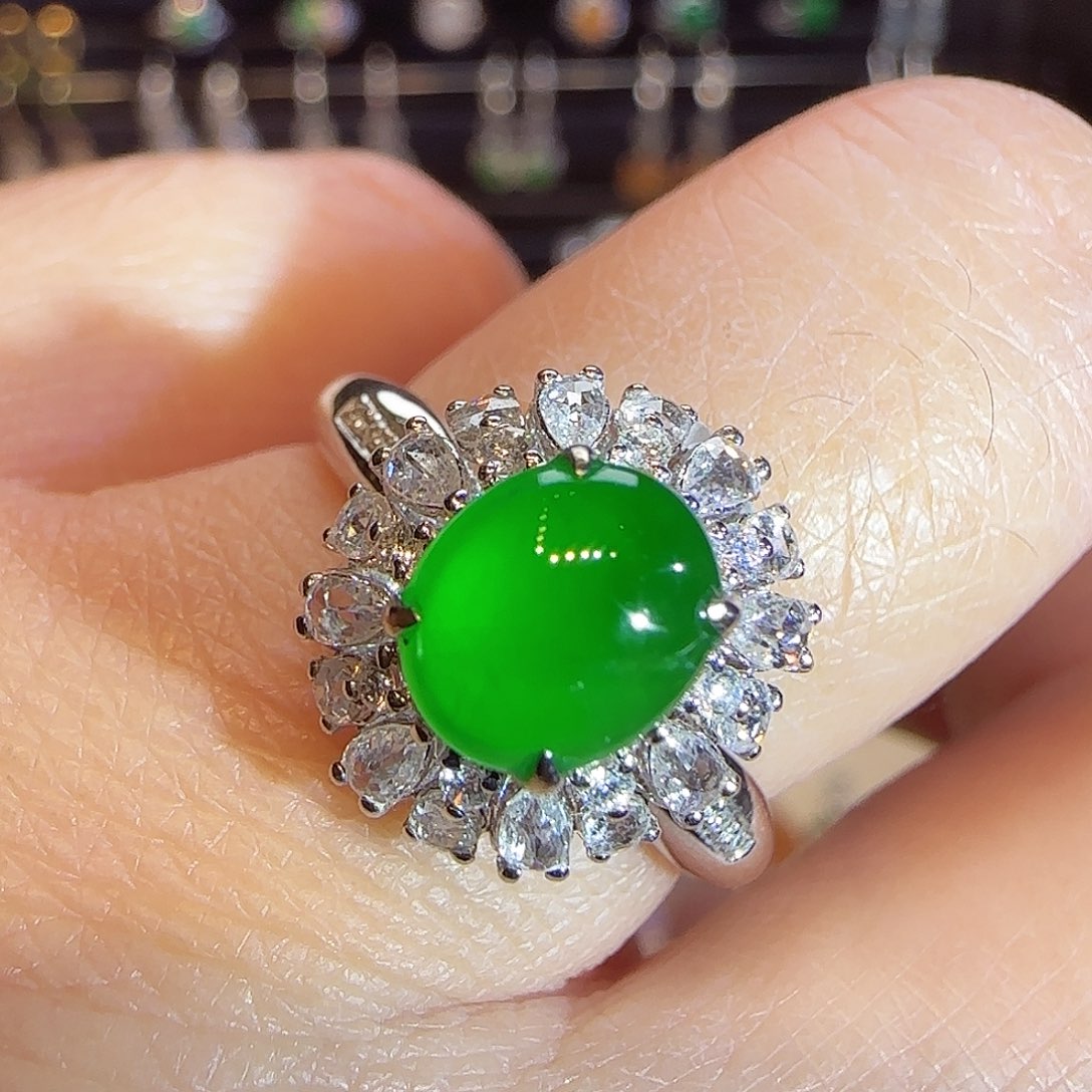 翡翠戒指18K金镶嵌⼀