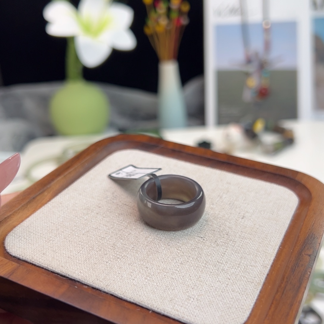 和田玉（糖玉）未镶嵌戒指N126帝王紫轮胎直径18.1不退换