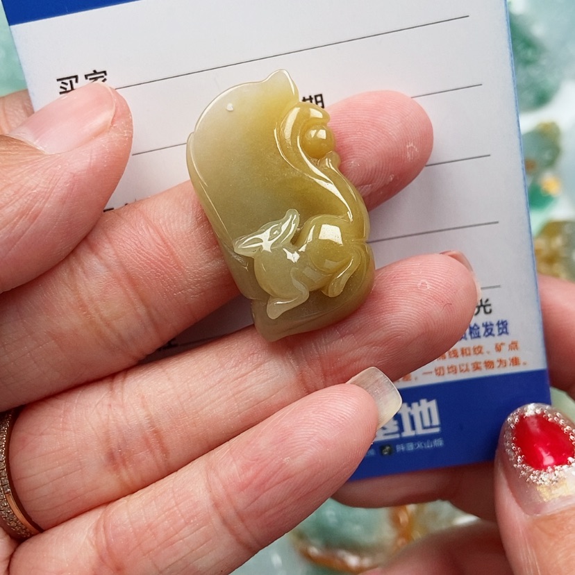 【闪购商品】翡翠颈饰未镶嵌九尾狐