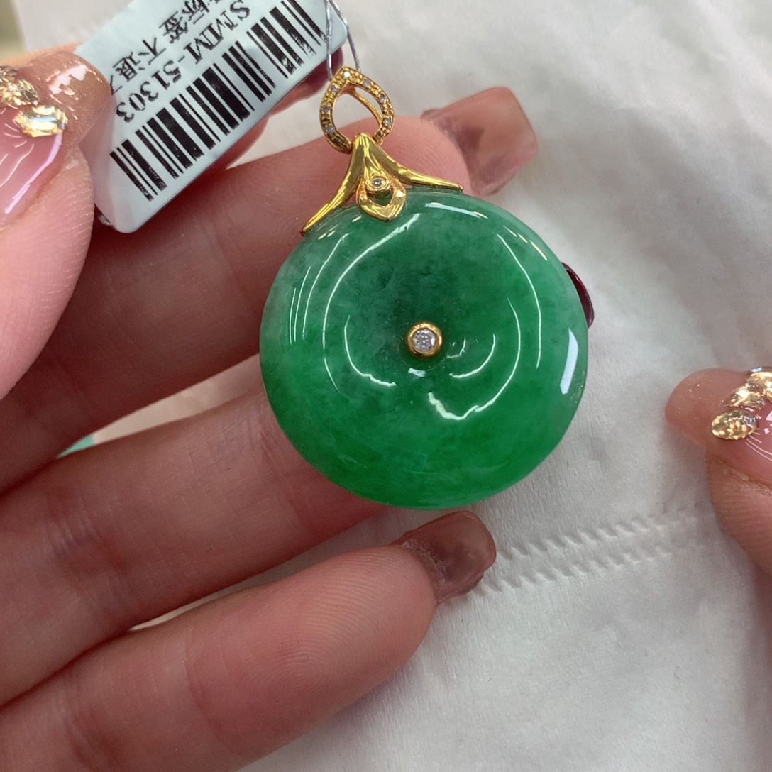 翡翠吊坠(不含链)18K金镶嵌