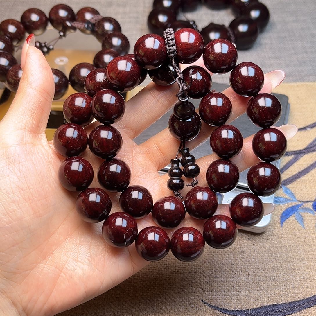 檀香紫檀（小叶紫檀）1.5 手持