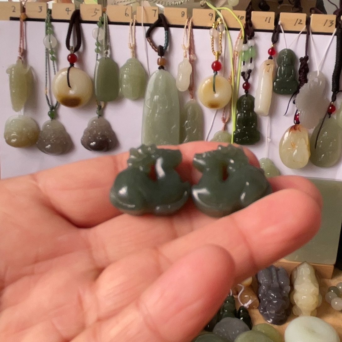 和田玉未镶嵌颈饰