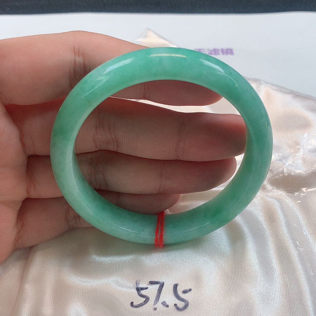 翡翠手镯未镶嵌311号