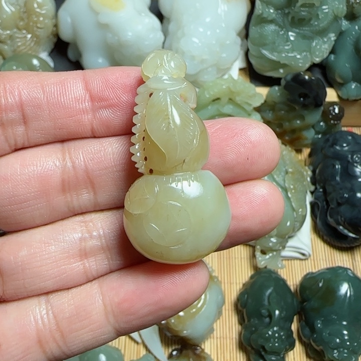 和田玉挂件未镶嵌