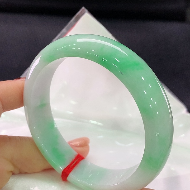 翡翠手镯未镶嵌正圈56