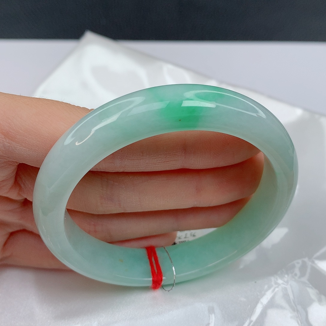 翡翠手镯未镶嵌55.3正圈飘绿细腻完整