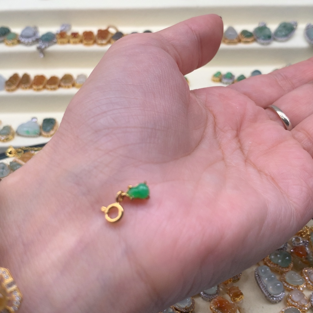 华****翡翠银S925镶嵌颈饰