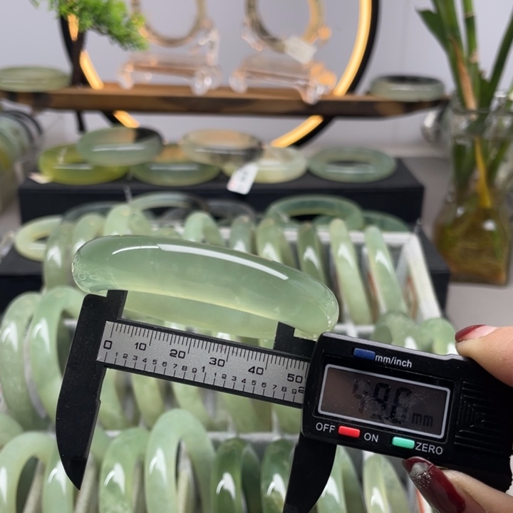 蛇纹石玉手镯未镶嵌160