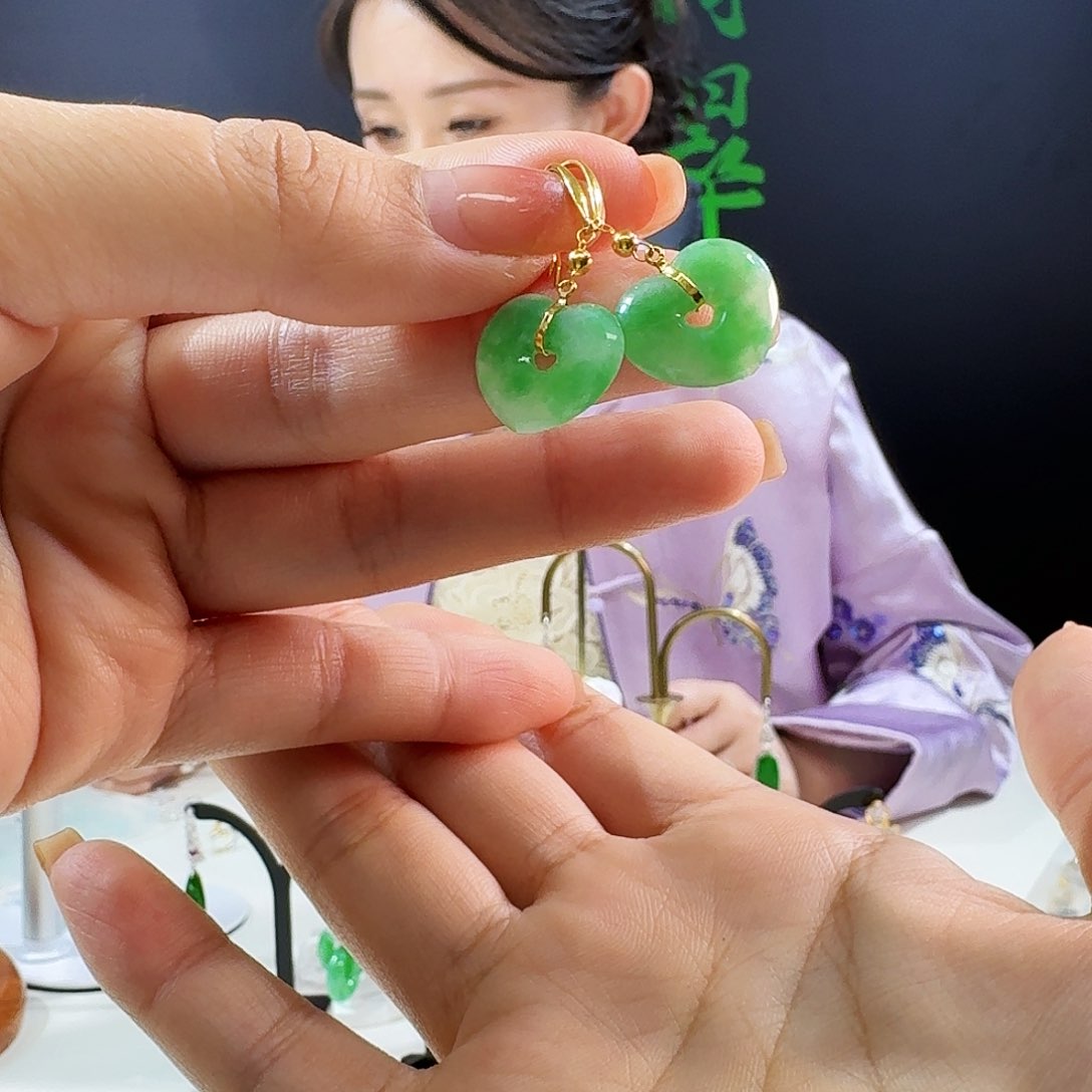 翡翠耳饰18K金镶嵌18k镶嵌