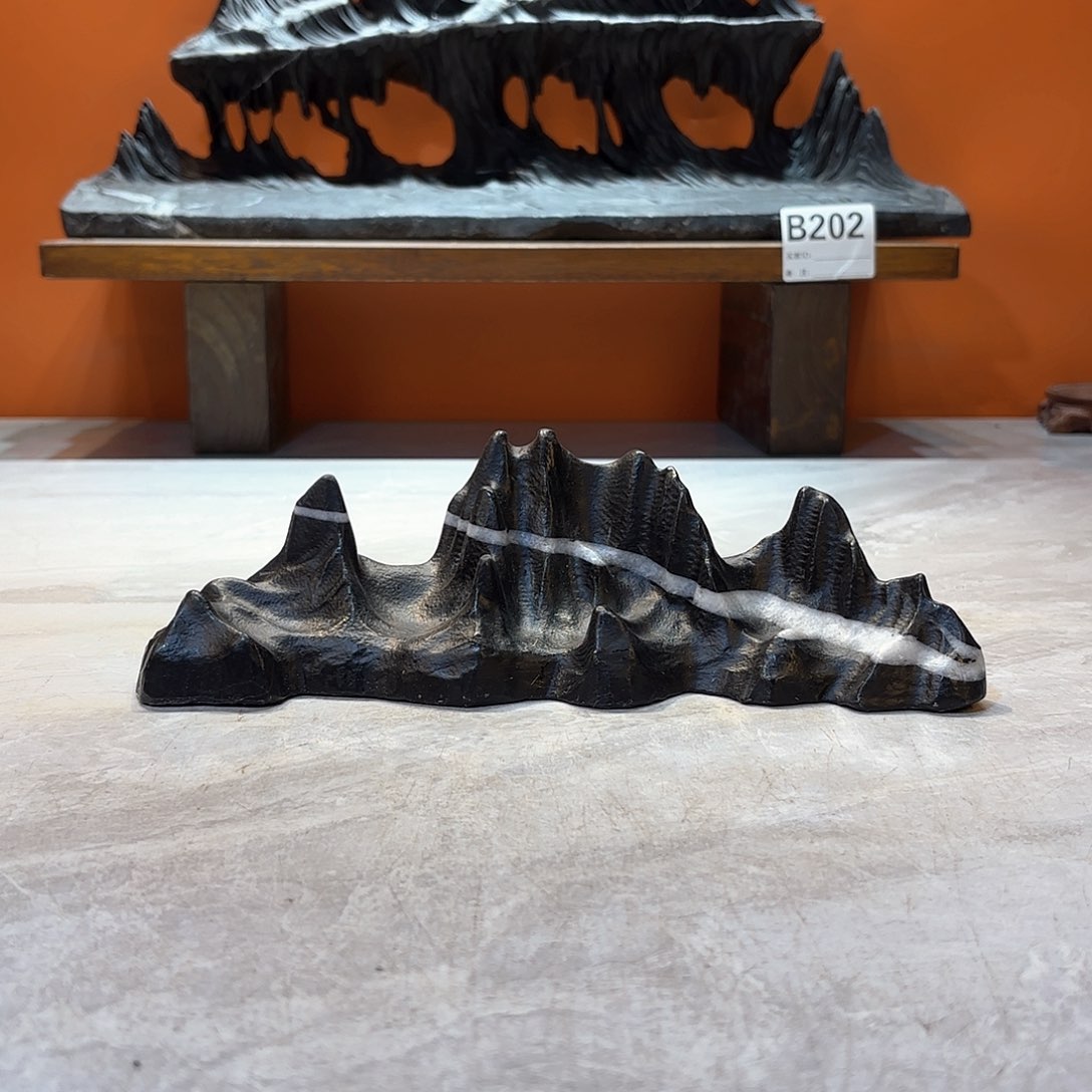 摆件李*铭灵璧石奇石摆件