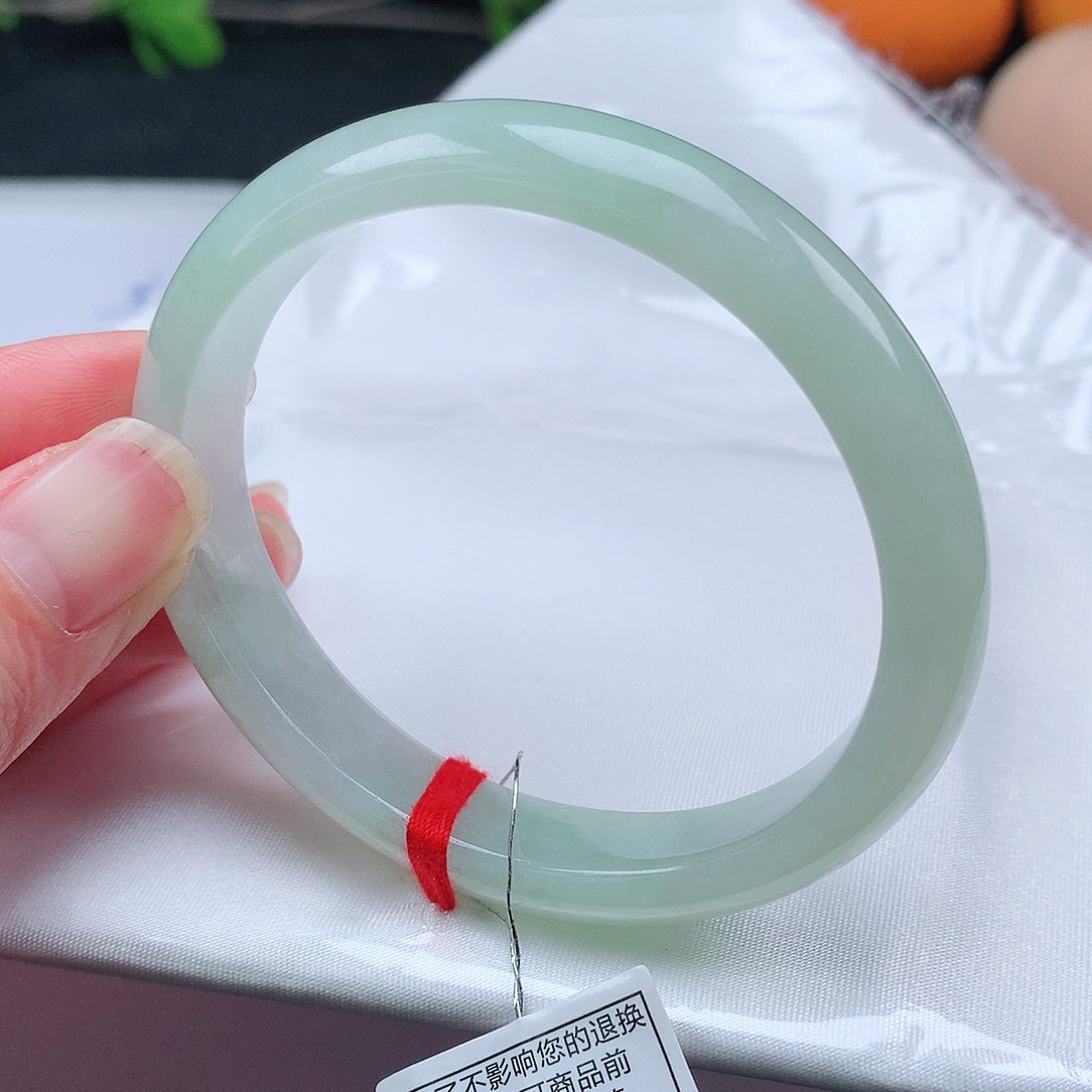 翡翠手镯未镶嵌55贵妃