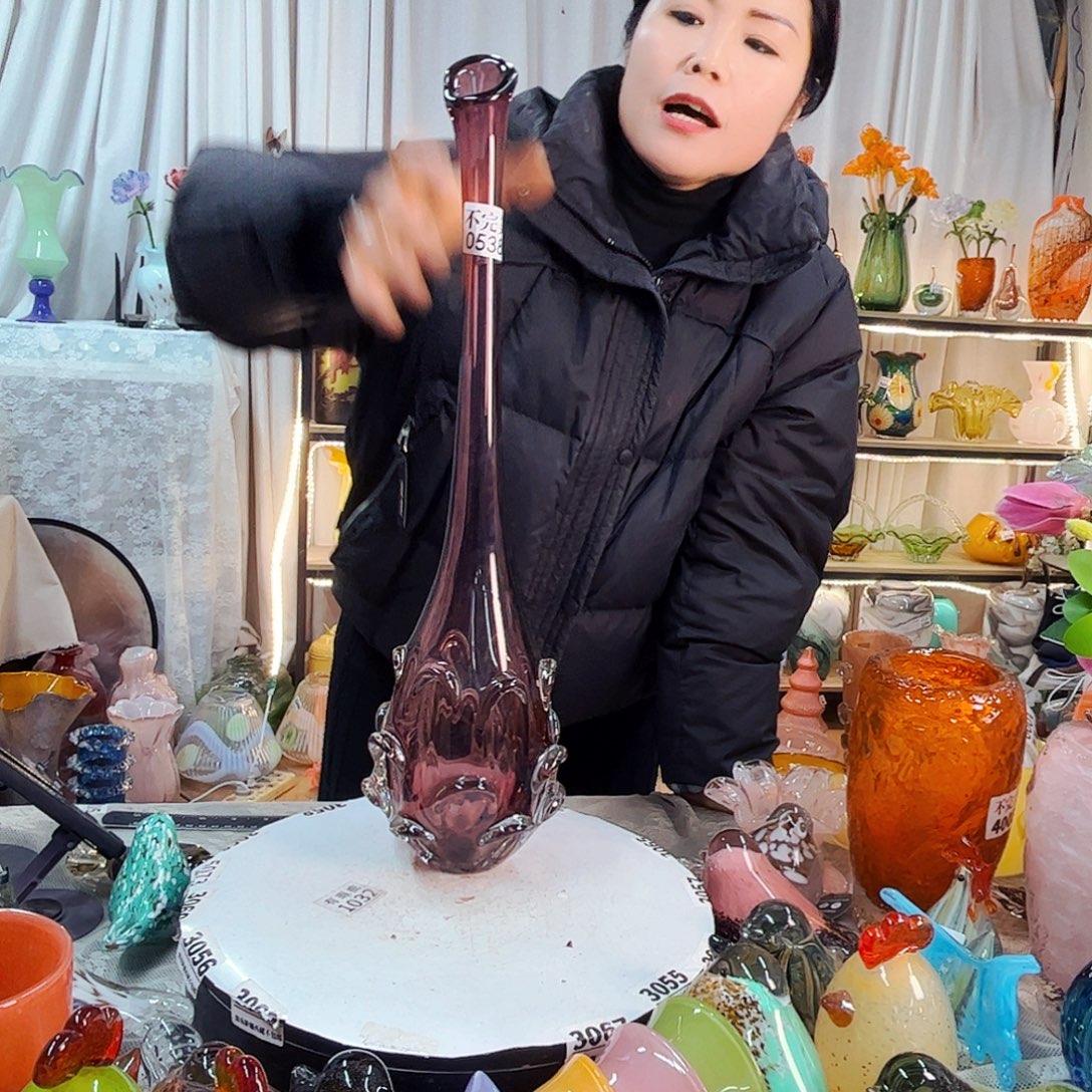 0538 家悦美居琉璃摆件不完美