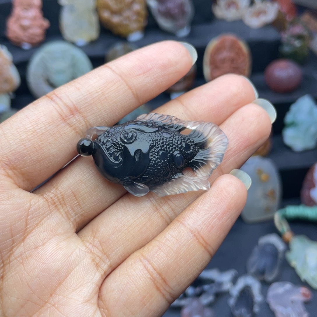 定制玛瑙未镶嵌手工雕刻安康鱼