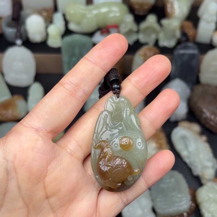 颈饰未镶嵌和田玉