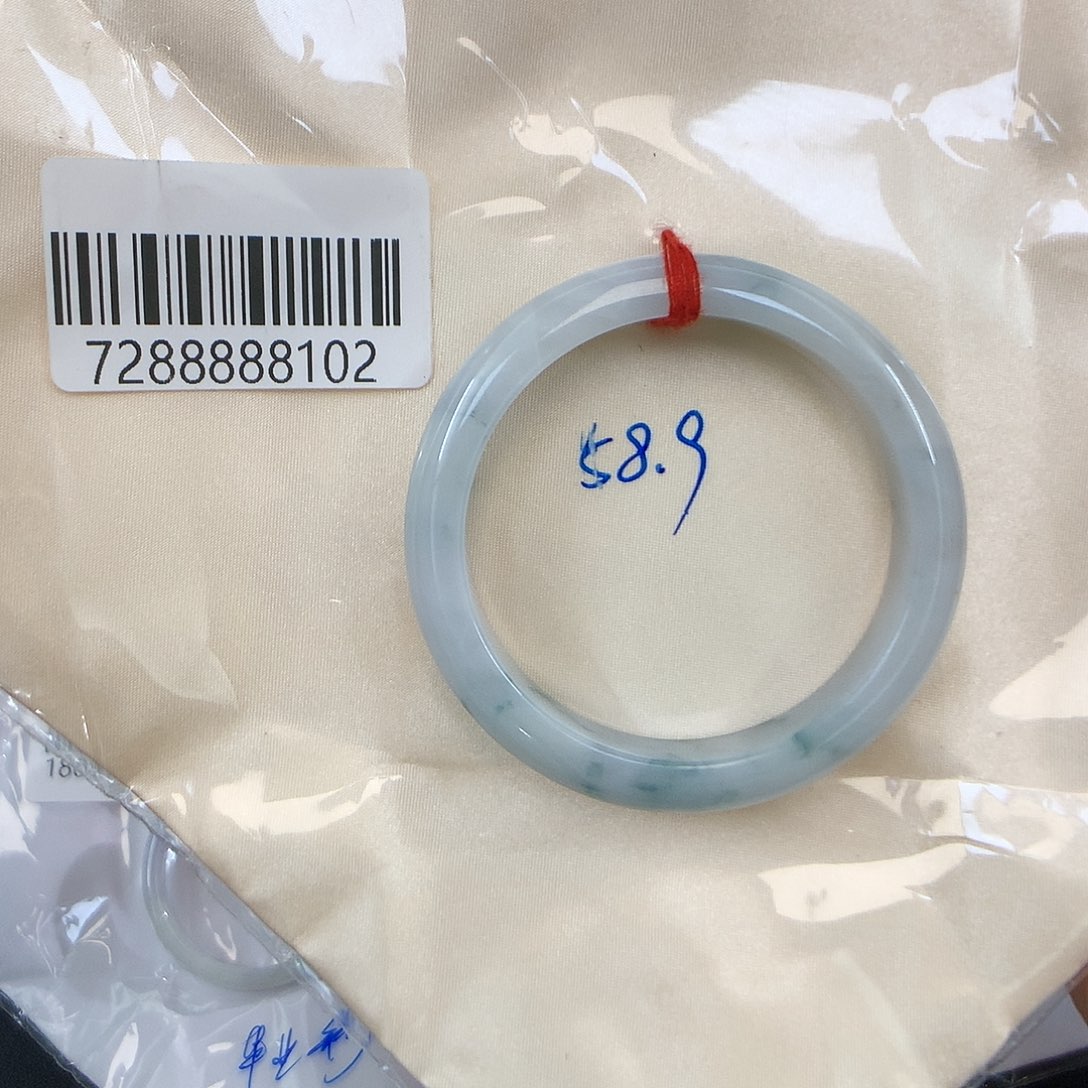 翡翠手镯未镶嵌天然缅甸翡翠手镯