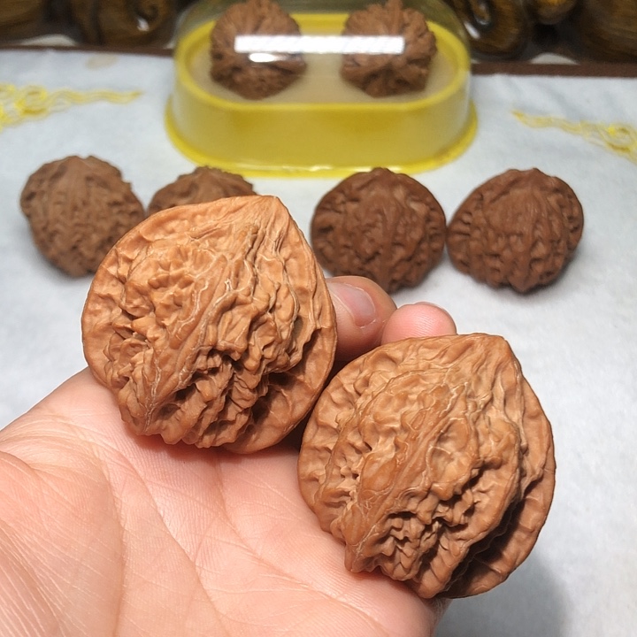 文玩核桃43火焰马蹄