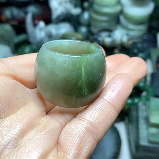 未镶嵌和田玉（糖玉）珠宝半成品