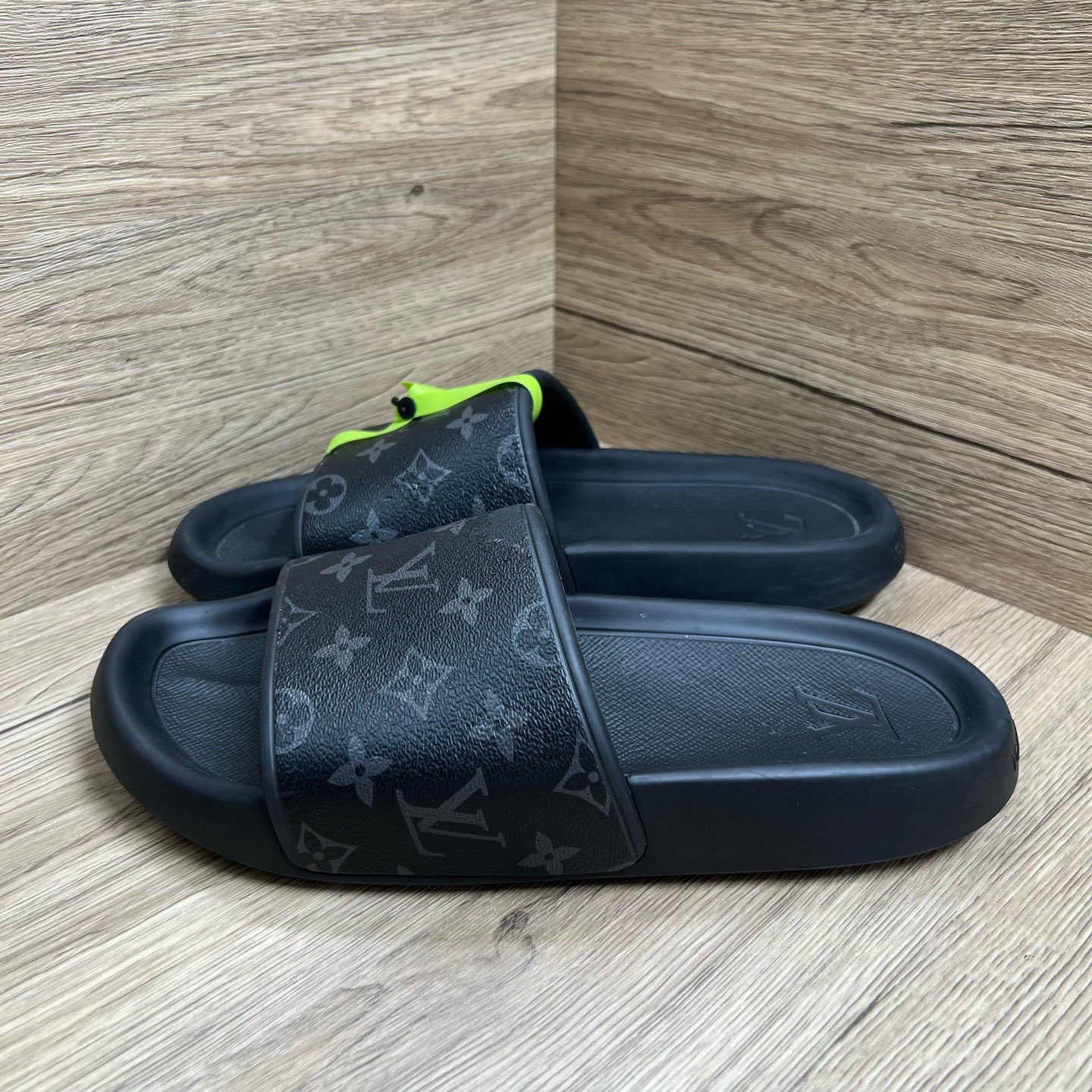 95新 LouisVuitton/路易威登 (ll) 黑色老花拖鞋 42码/601946