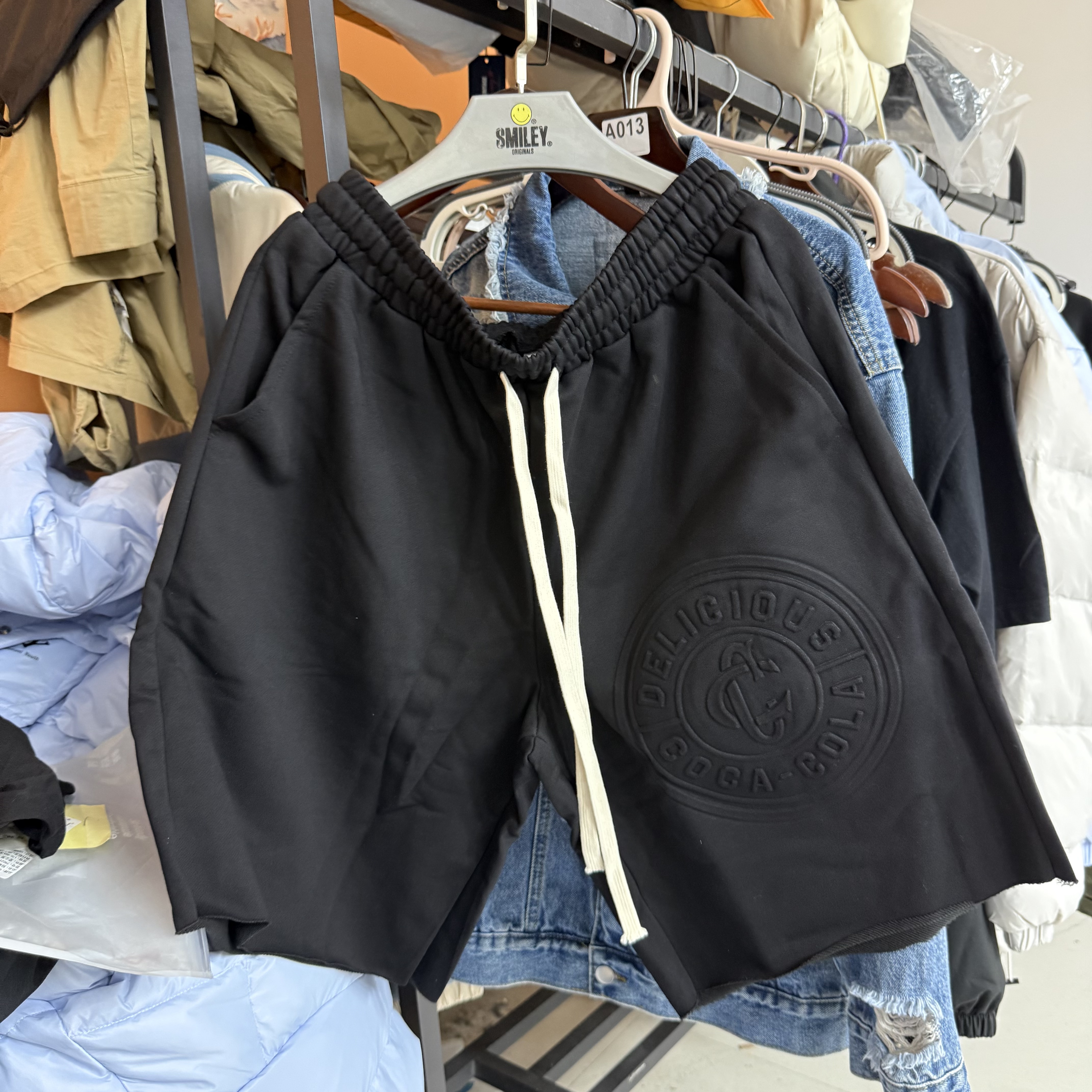 大星星买手店-可乐宽松钢印卷边夏款纯棉短裤-男女同款