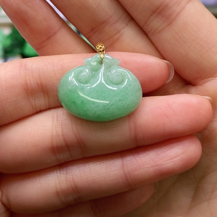 翡翠颈饰未镶嵌吊坠