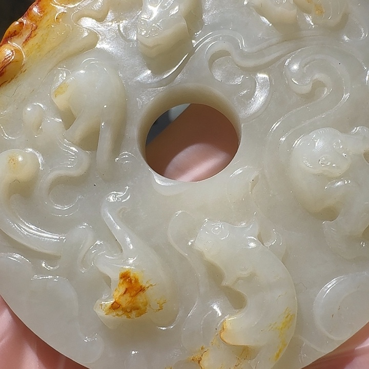 古***轩和田玉未镶嵌颈饰