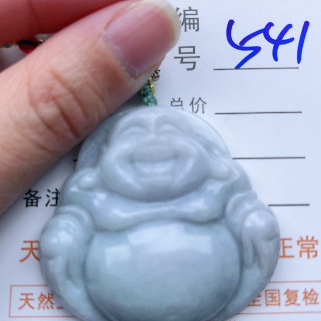 翡翠颈饰未镶嵌佛公