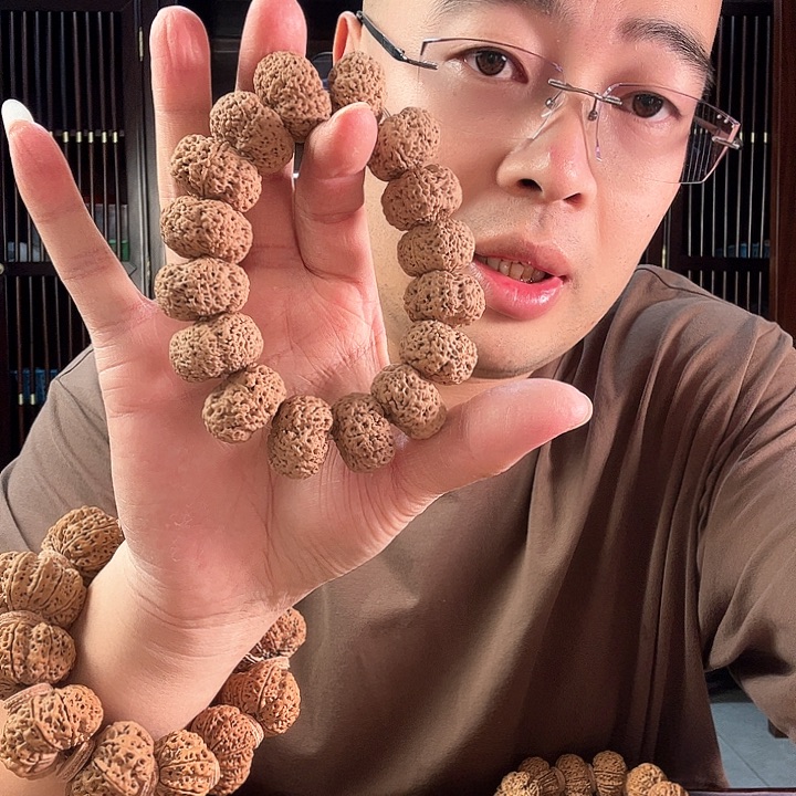 金刚菩提手串24毫米夹板菠萝蜜