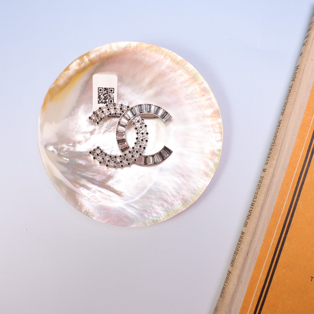 95新 Chanel/香奈儿 柚礼中古/香奈儿银色满钻双c胸针nz512010