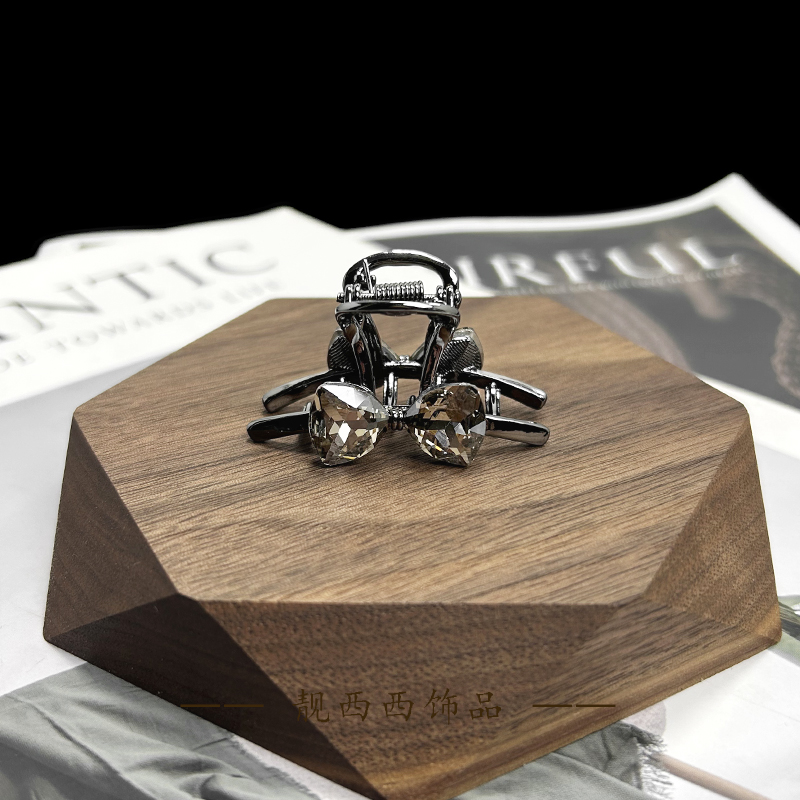 【LXX靓西西】277 半扎发抓夹4.5cm仿水晶蝴蝶结合金小抓