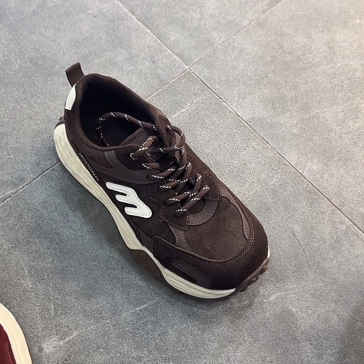 496547231棕色40码