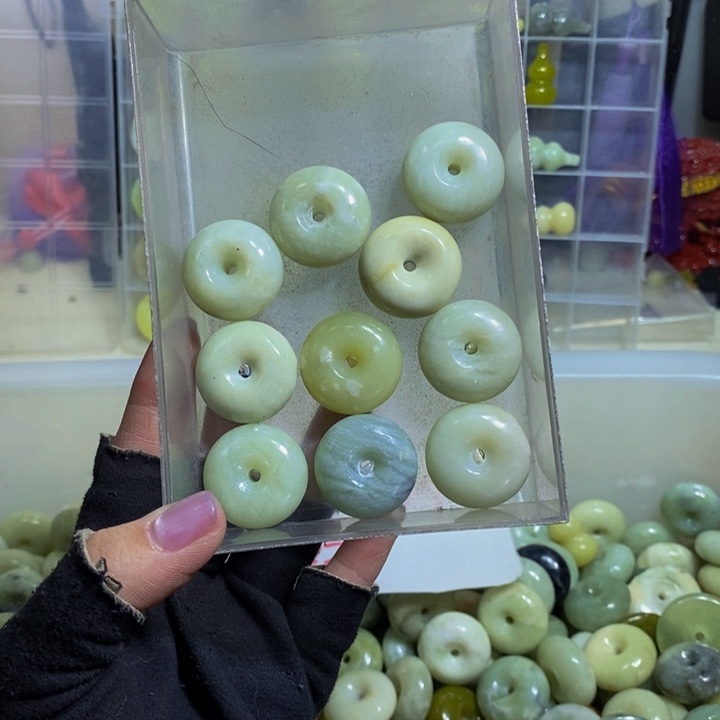 蛇纹石玉其他未镶嵌555