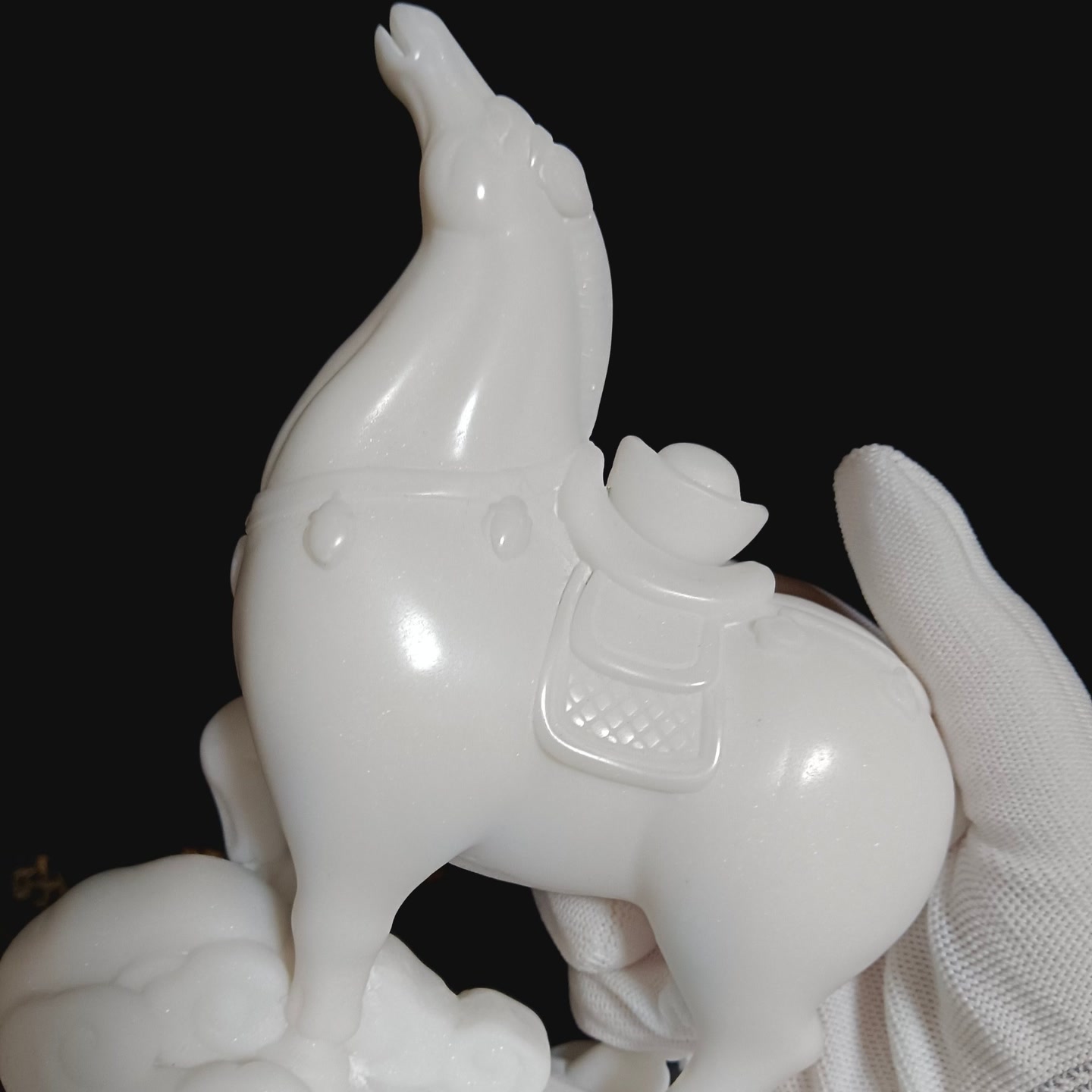汉白玉摆件工艺品生肖马桌面玄关水景造景
