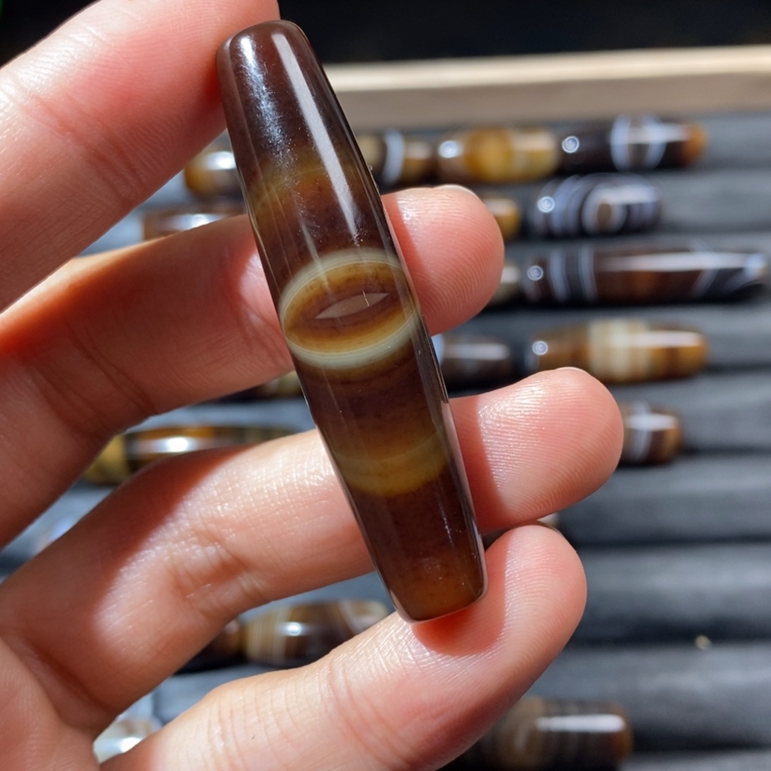 玛瑙/玉髓颈饰未镶嵌猎**手