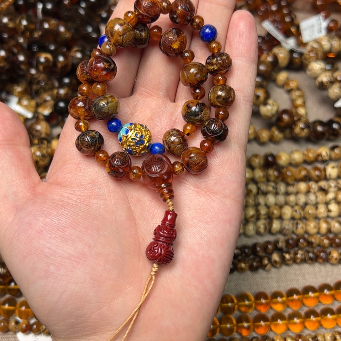 琥珀手链未镶嵌亲*抚顺琥珀