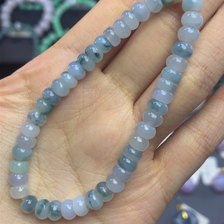 翡翠手链未镶嵌翡翠
