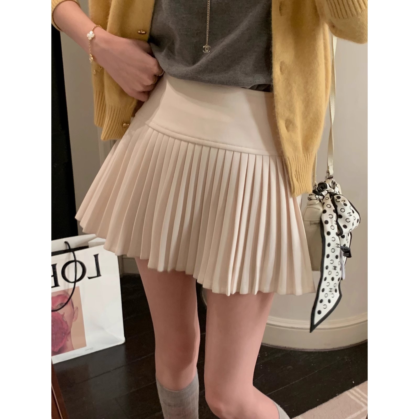 高腰毛呢百褶裙a字半身裙女2025新款秋冬小个子百搭白色呢料短裙