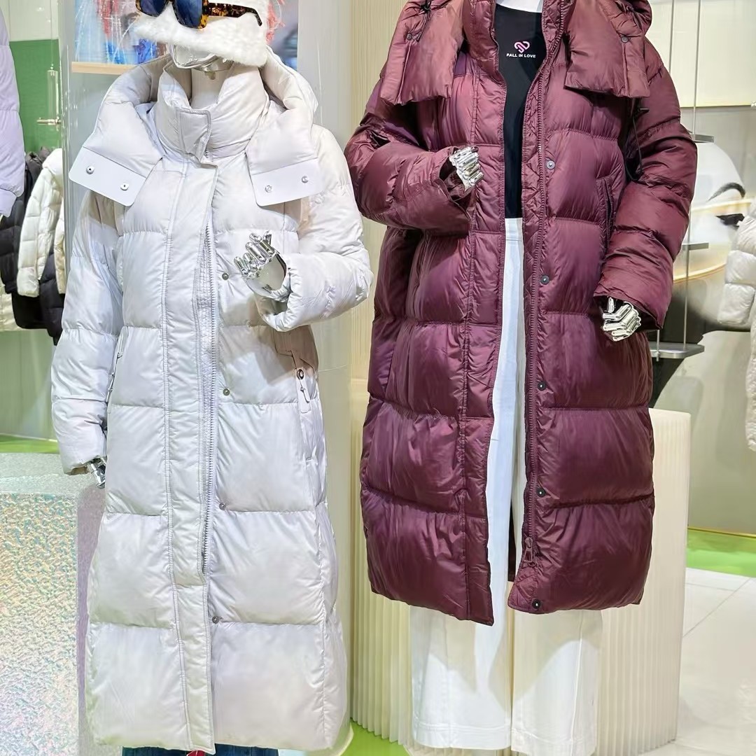 长款过膝连帽羽绒服三件套（非本款，以实拍为准）