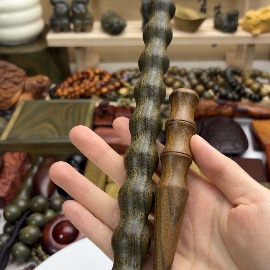 朗***曜木绿檀木料工艺品