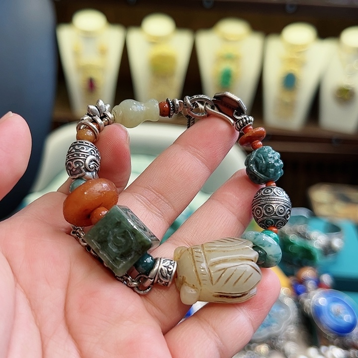 翡翠手链未镶嵌古风