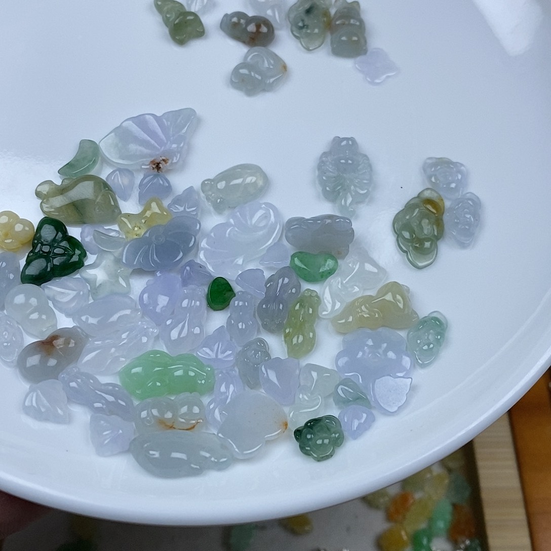 翡翠戒指未镶嵌小精品