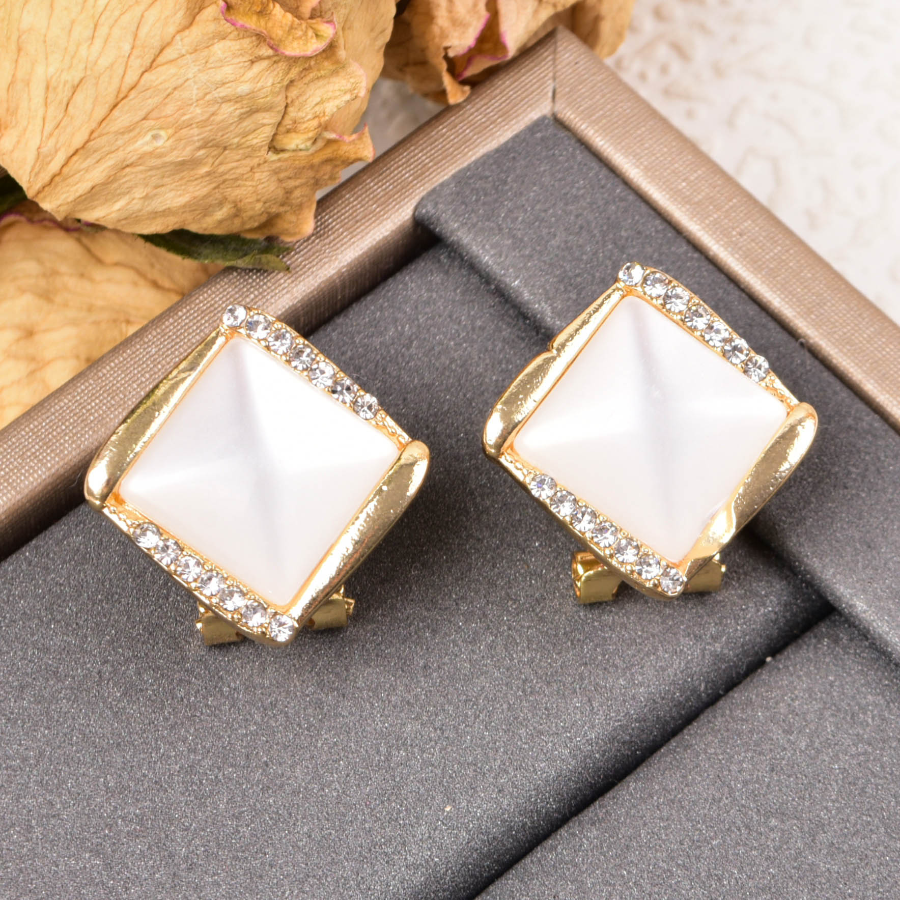 铜合金耳饰 高级感几何菱形耳钉简约耳钉网红爆款耳饰女N1222